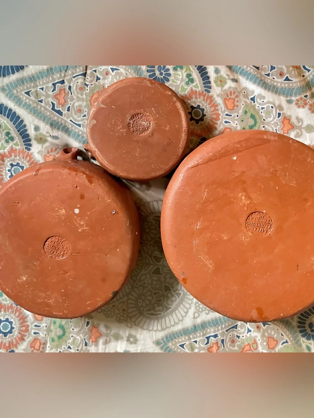 Set of 3 Mexican Tlaquepaque pottery nesting bowls ( cazuelas )
